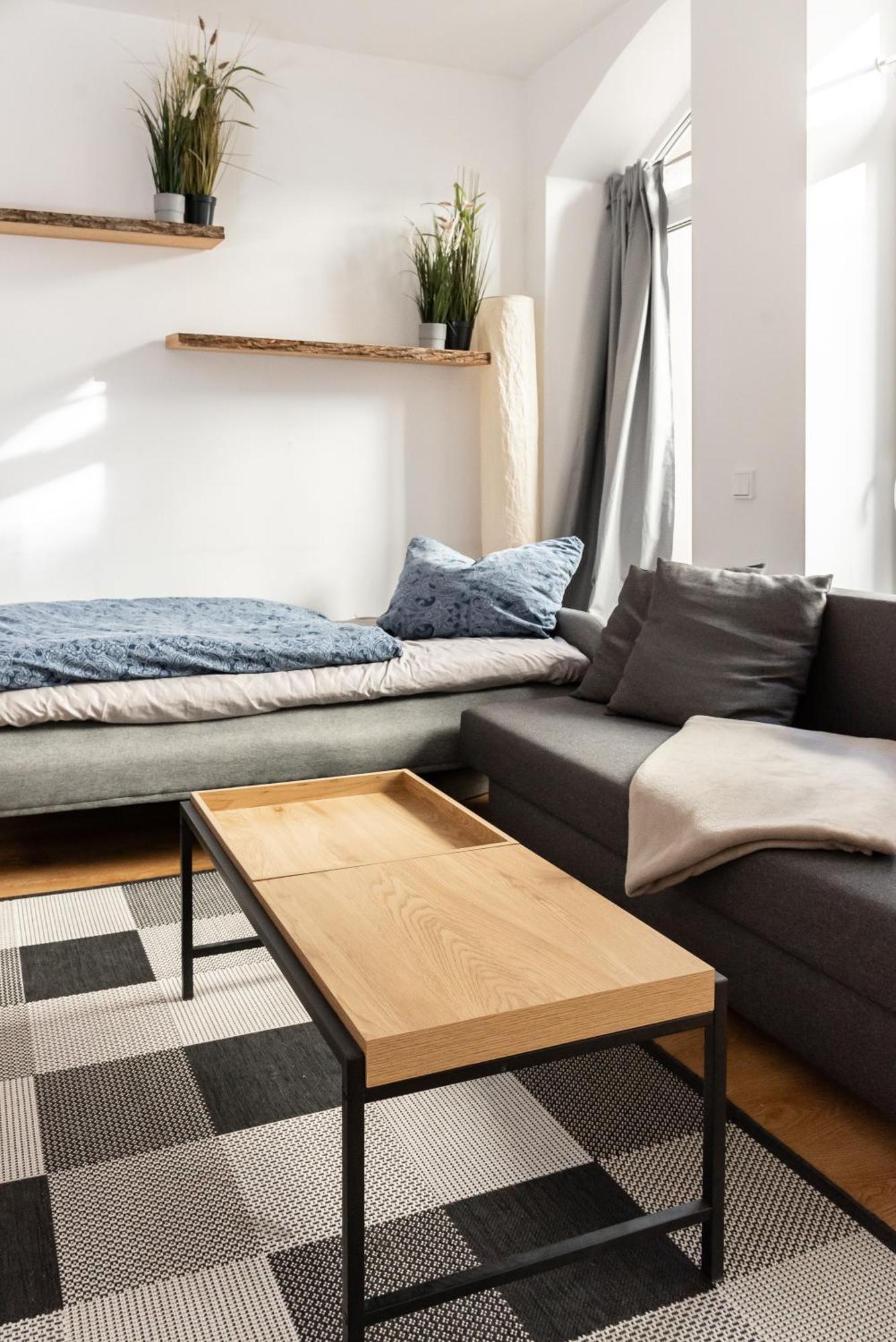 Appartement Gewoelbewohnung Mit Terrasse *